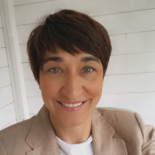 Gina Hinde