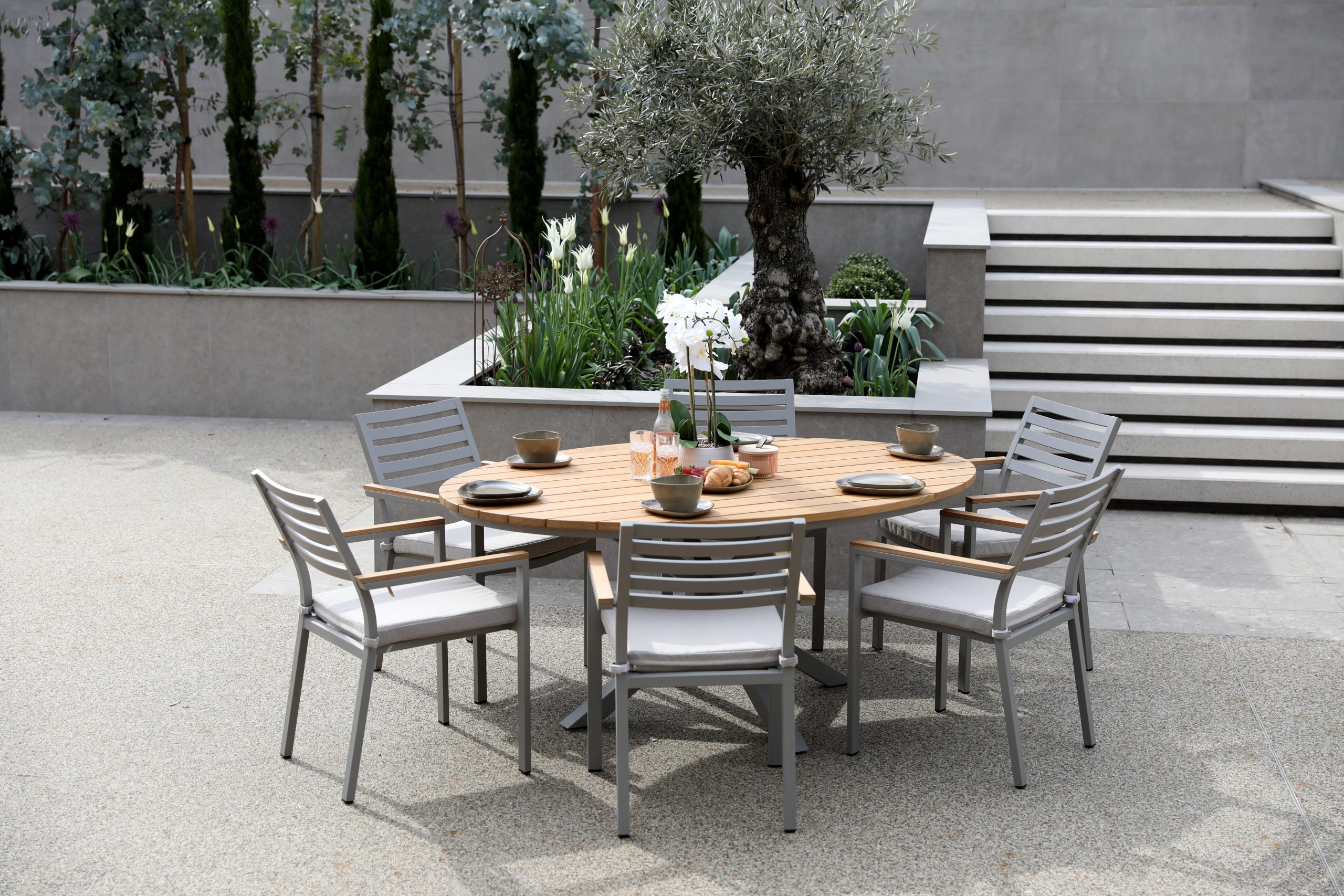 Ellis 6 Seat Oval Dining Set